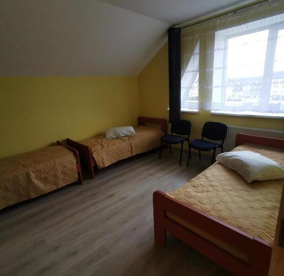 اتاق استاندارد سه نفره, Babilonas