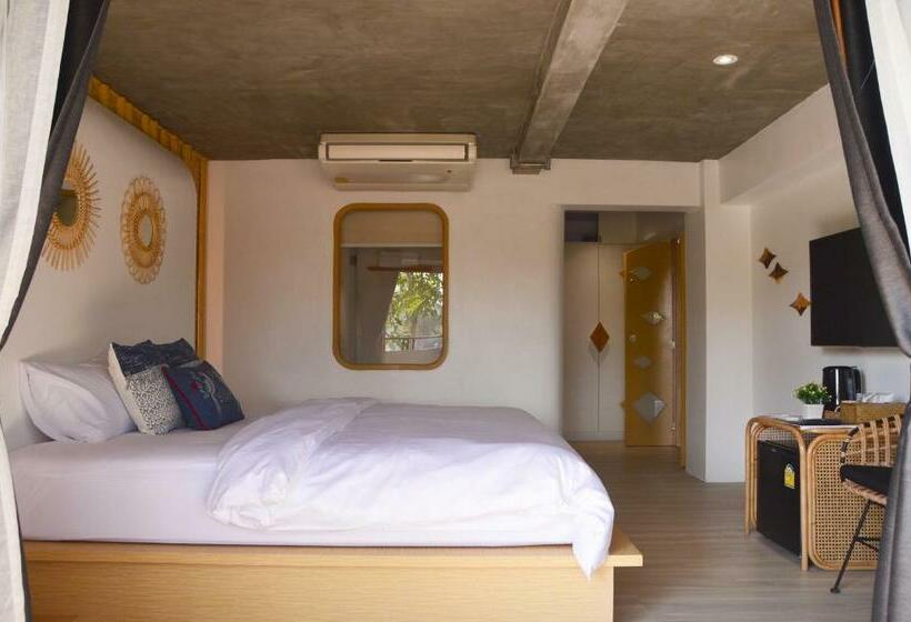 اتاق لوکس با تخت بزرگ, Pannana Cha Am