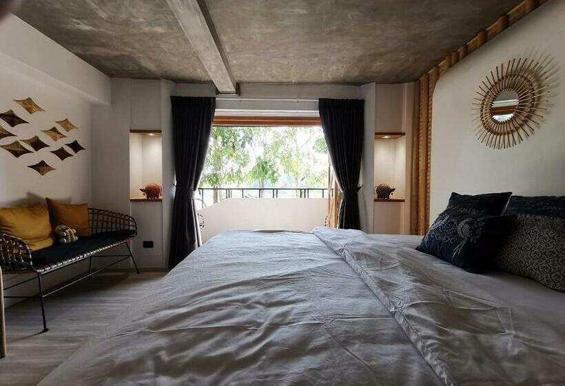 اتاق لوکس با تخت بزرگ, Pannana Cha Am