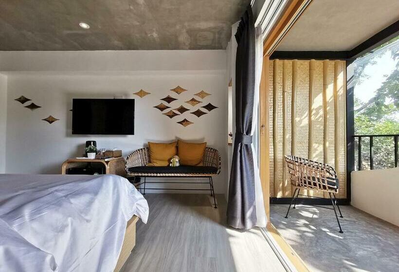 اتاق لوکس با تخت بزرگ, Pannana Cha Am