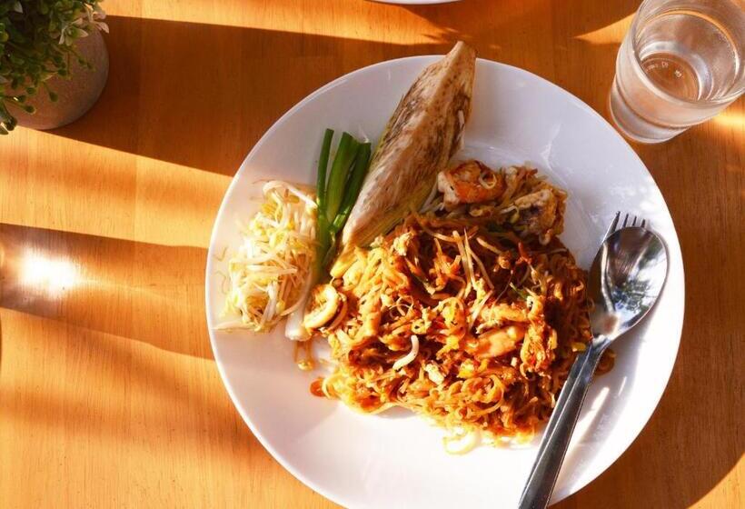 اتاق لوکس با تخت بزرگ, Pannana Cha Am