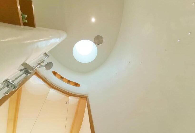 اتاق استاندارد با وان آب گرم, Pannana Cha Am