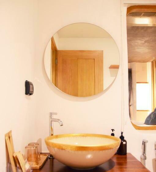 اتاق لوکس با تخت بزرگ, Pannana Cha Am