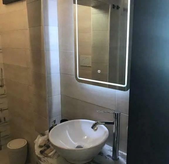 デラックスルーム, B&b Via Napoli Leverano