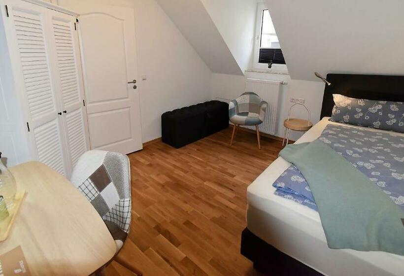 اتاق استاندارد یک نفره, Haus Wopke