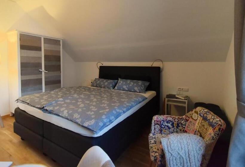 سوییت جونیور, Haus Wopke