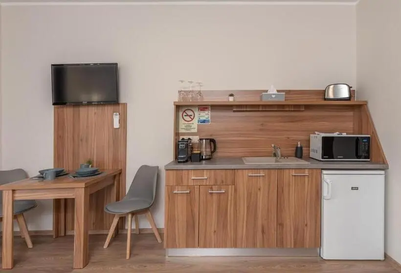 Huoneisto 1 Makuuhuone Pohjakerros, Hídfő Apartman Nyugalom Szigetei