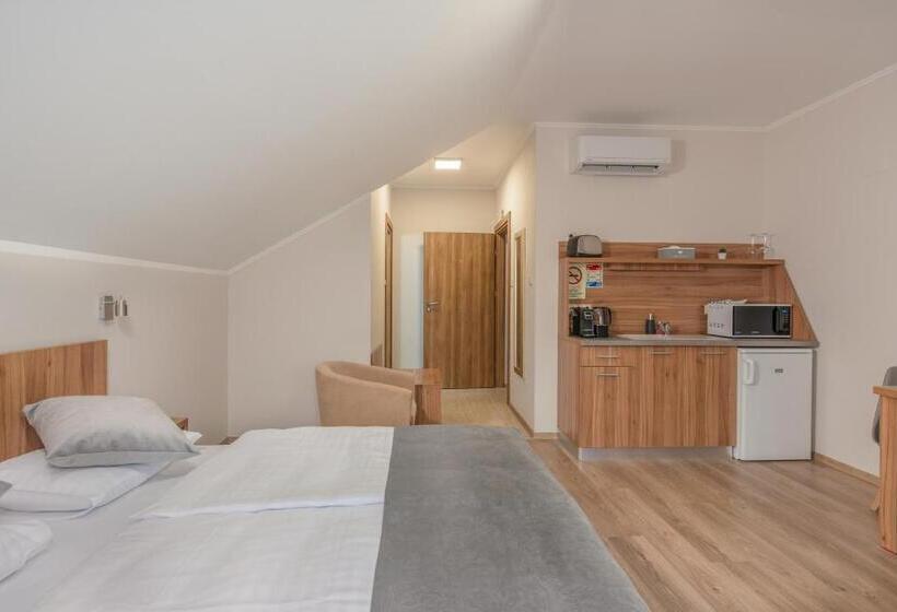 Апартаменты 1 Спальня с Балконом, Hídfő Apartman Nyugalom Szigetei