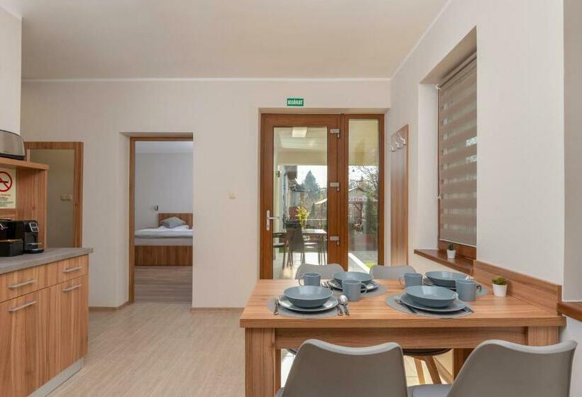 ２ベッドルームアパートメント, Hídfő Apartman Nyugalom Szigetei