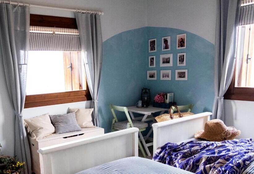 غرفة قياسية مع حمام خارجي, La Porta Accanto B&b