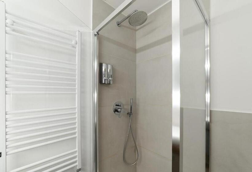 اتاق استاندارد, Ale House