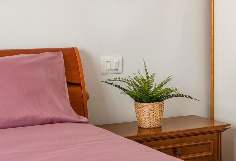 اتاق استاندارد, Ale House