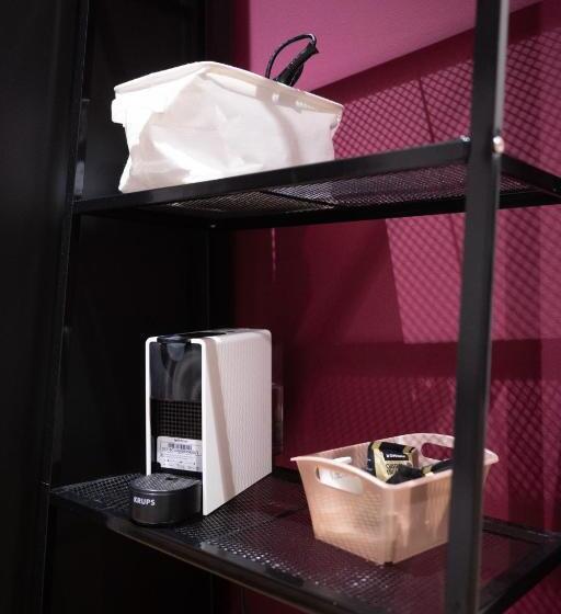 اتاق لوکس, Ale House