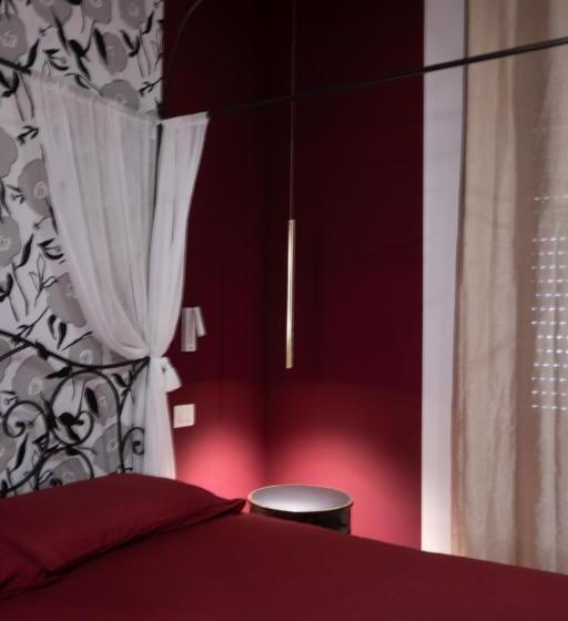 اتاق لوکس, Ale House