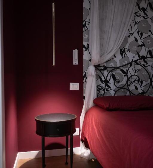 اتاق لوکس, Ale House