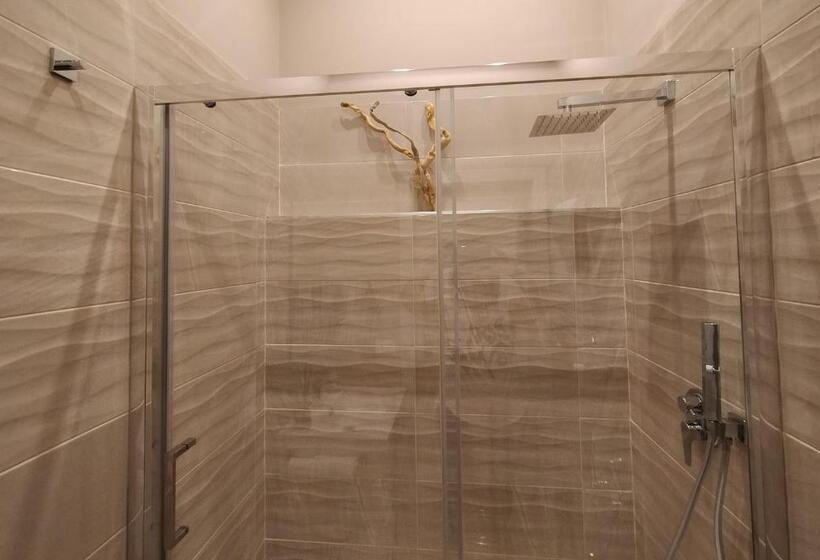 سوییت لوکس, La Maison Du Relax