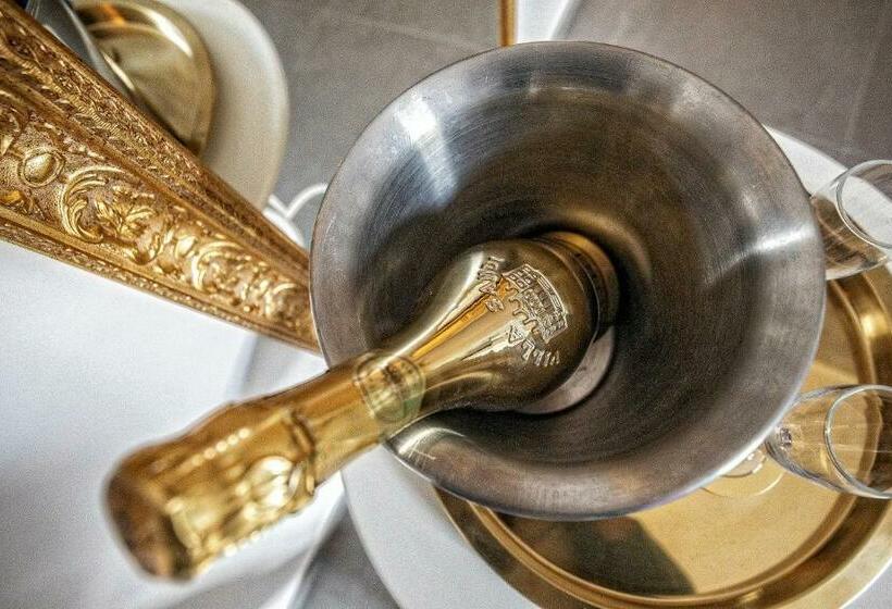 חדר דחוקס עם מיטת קינג, Materia Relais