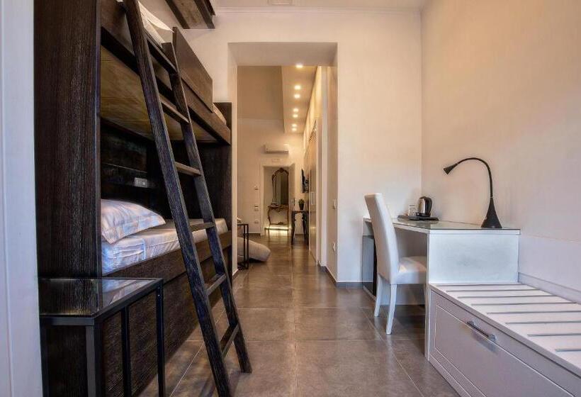 חדר משפתחתי סופריור, Materia Relais