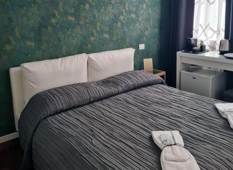 חדר דלוקס, Moro 34