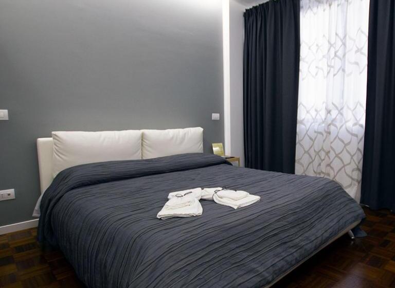 חדר דלוקס, Moro 34