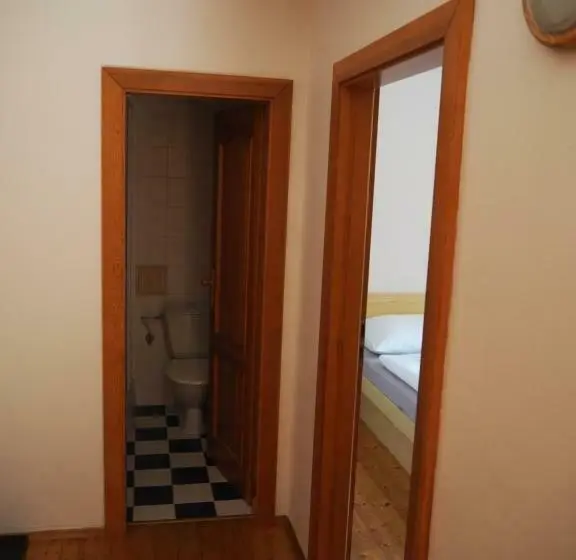 スタンダード４人部屋, Pension Erban