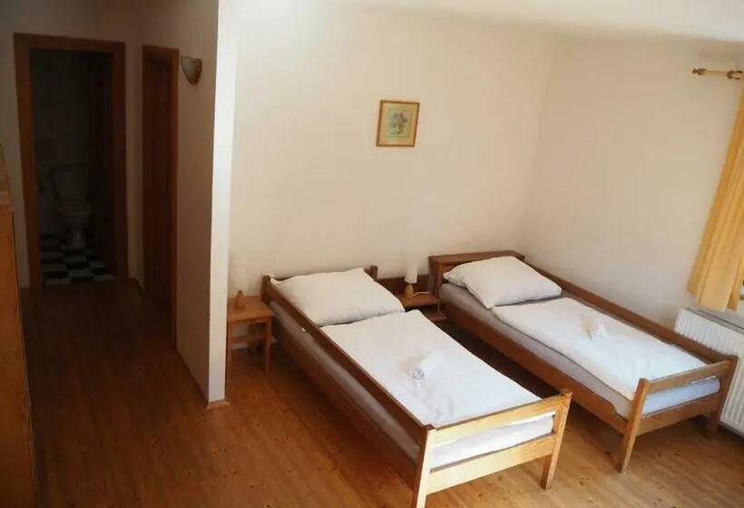 スタンダード４人部屋, Pension Erban