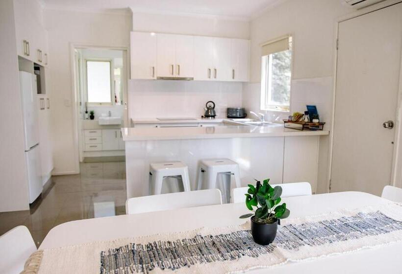 منزل 4 غرف نوم, Mcmillans Of Metung Coastal Resort