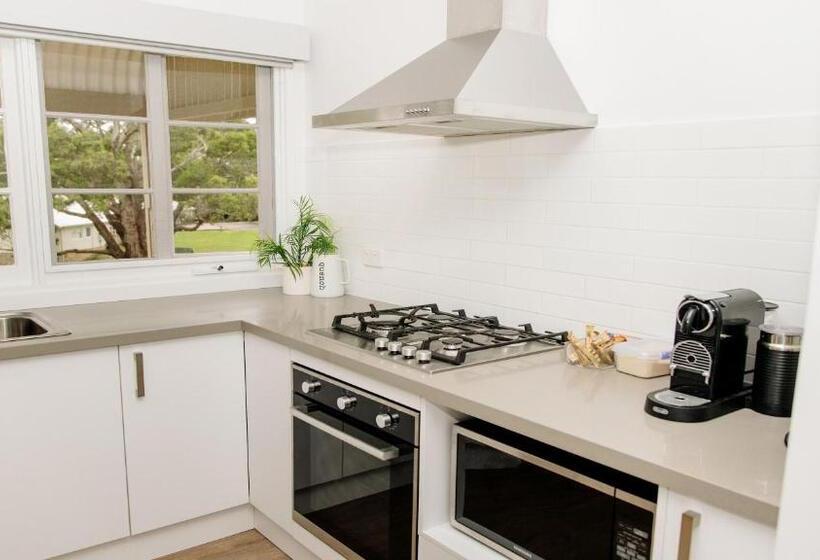 كابينة, Mcmillans Of Metung Coastal Resort