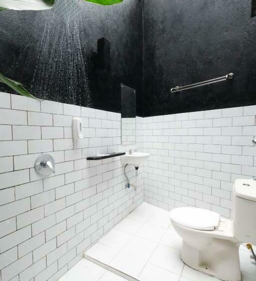 חדר סטנדרט, Escotel Jalak