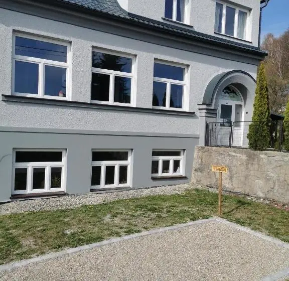 １ベッドルームハウス, Penzion Loučka Bystřice