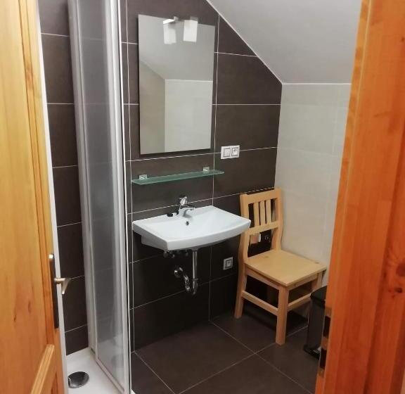 جناح عائلي, Pension Big Apple