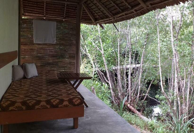 غرفة سوبيريور مطلّة علي البحر, Mutiara Beach Resort