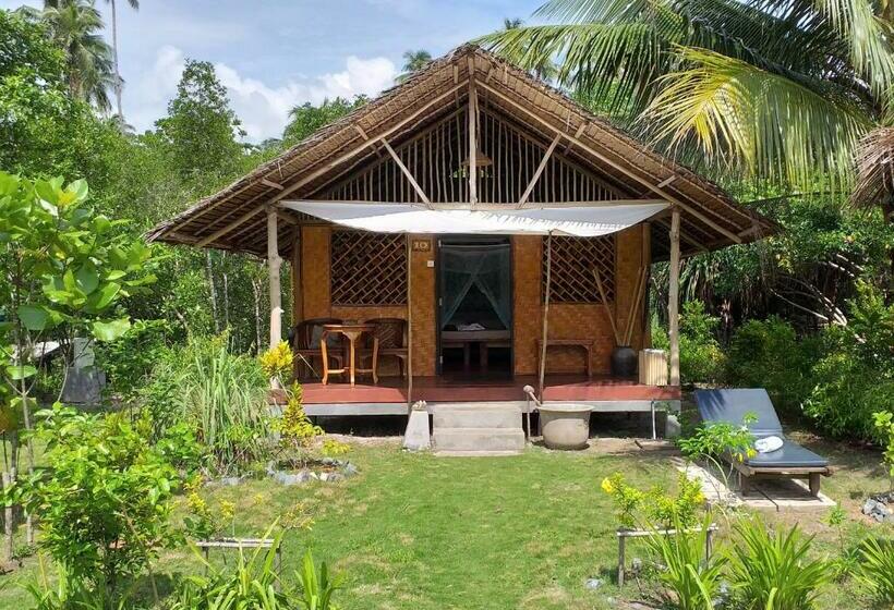 غرفة سوبيريور مطلّة علي البحر, Mutiara Beach Resort