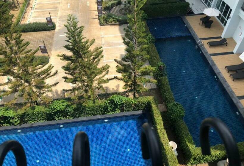 Семейный Номер Вид на Горы, Courtyard Khaoyai