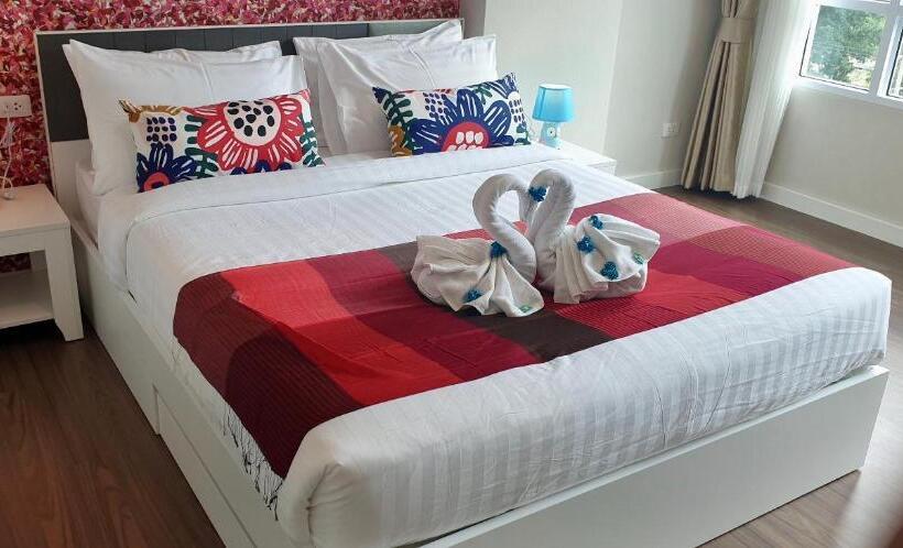 Семейный Номер Вид на Горы, Courtyard Khaoyai