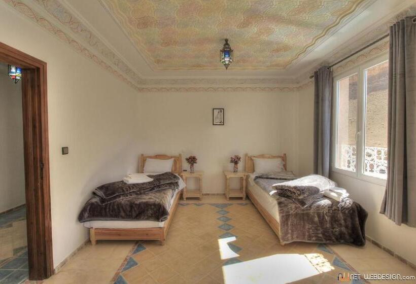 سوئیت جونیور با چشم‌انداز کوهستان, New Mars Dades