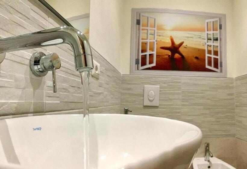 غرفة قياسية مزوَّدة بشُرفة, Insula B&b