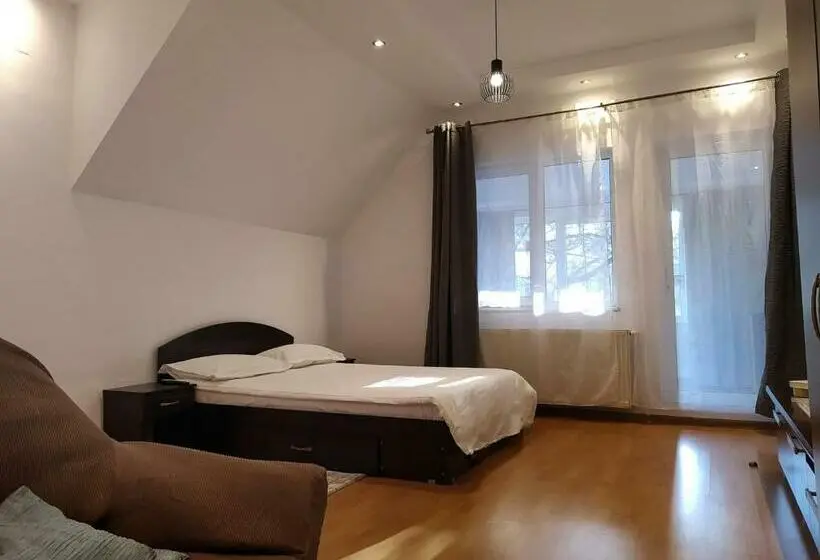 Standardrum med Balkong, Hillside