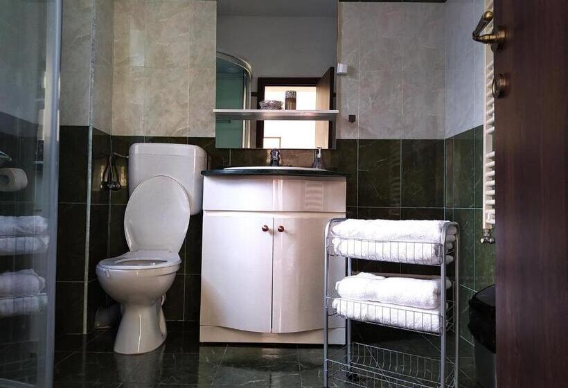 اتاق استاندارد با بالکن, Hillside