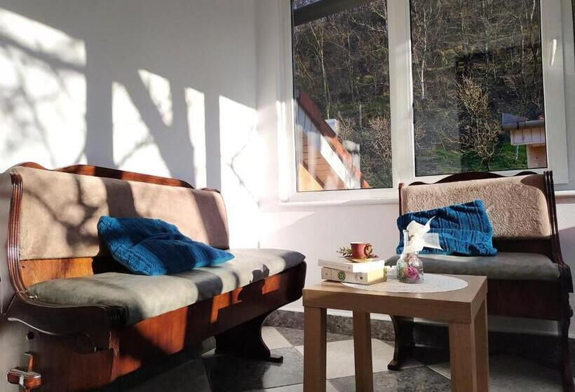 اتاق استاندارد با بالکن, Hillside