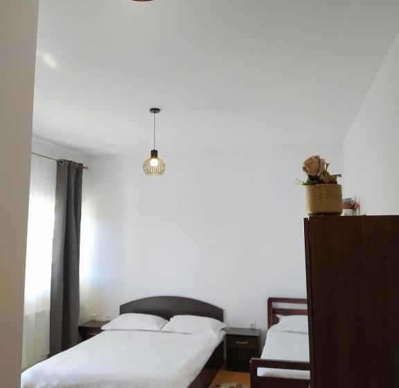 Quarto Triplo Estandar, Hillside