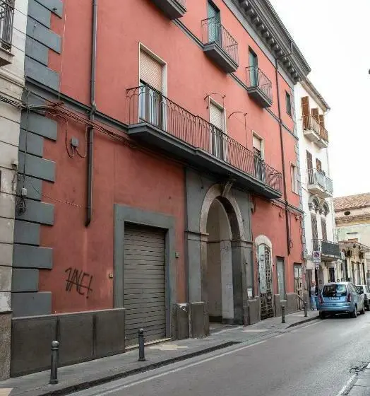 ２ベッドルームアパートメント, Solimena House