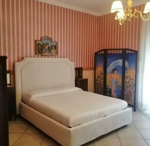 ２ベッドルームアパートメント, Solimena House