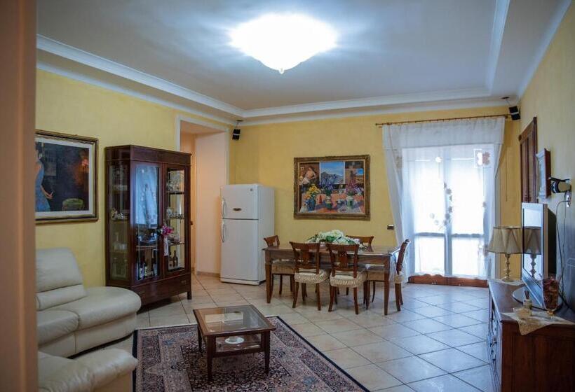 Апартаменты 2 Спальни, Solimena House