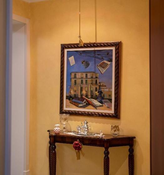 דירת שני חדרים, Solimena House