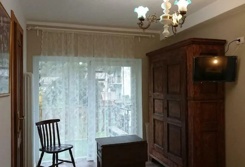اتاق استاندارد با چشمانداز کوهستان, B&b Maison Odille