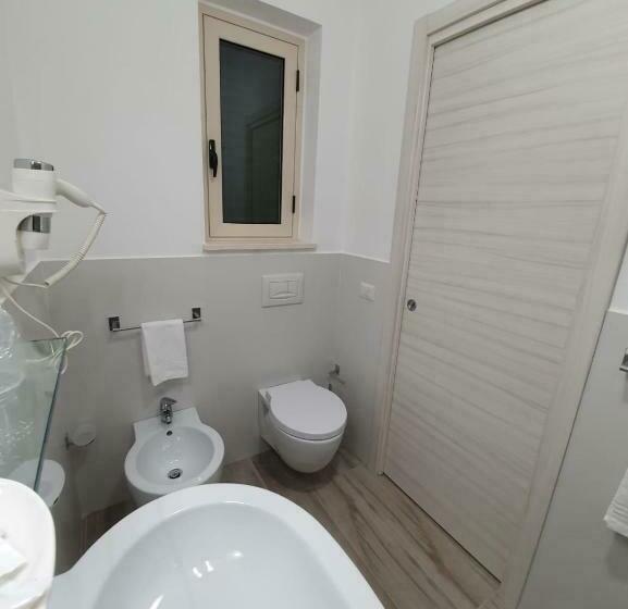 חדר דלוקס עם מרפסת, Oikia Rooms