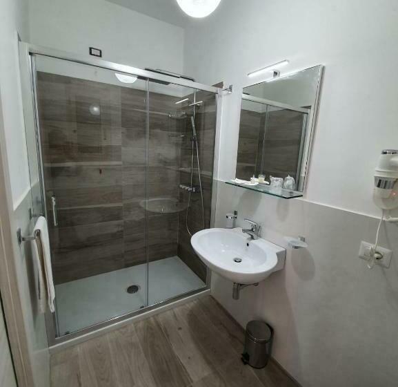 חדר דלוקס עם מרפסת, Oikia Rooms