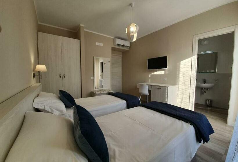 חדר דלוקס עם מרפסת, Oikia Rooms