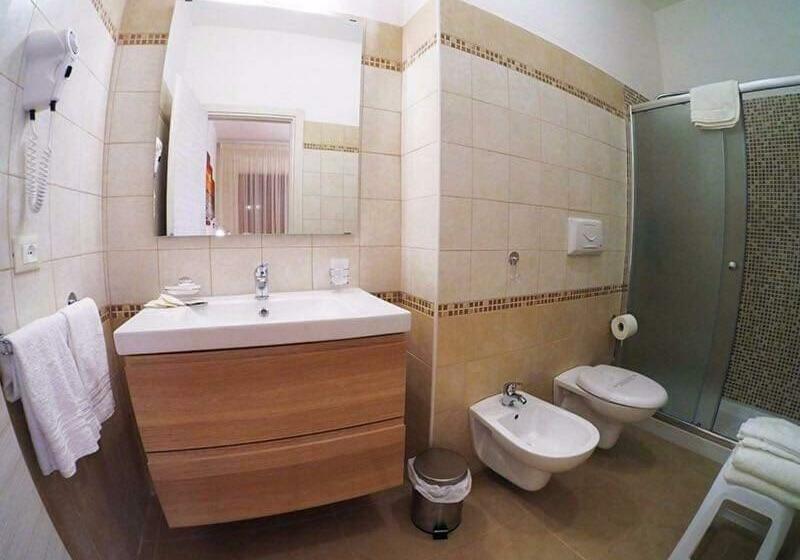 חדר סטנדרט לשלושה עם נוף לגינה, Villa Merina